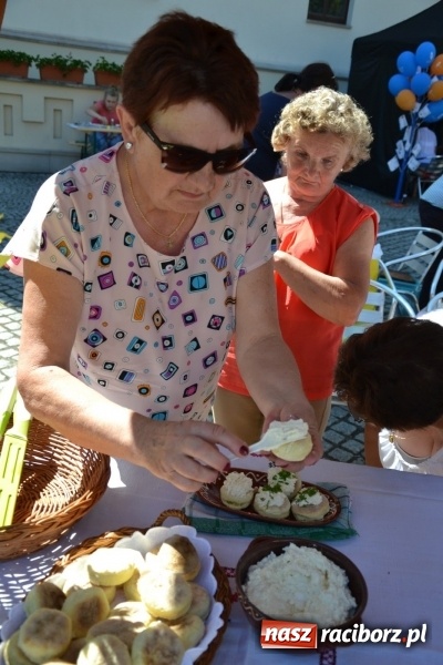 Zdjęcie w galerii na portalu naszraciborz.pl: IV Czym Nędza bogata! - rodzinny piknik na Zamku Piastowskim za nami  wiadomości z regionu