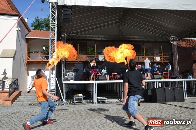 Zdjęcie w galerii na portalu naszraciborz.pl: IV Czym Nędza bogata! - rodzinny piknik na Zamku Piastowskim za nami  wiadomości z regionu