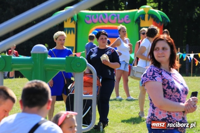 Zdjęcie w galerii na portalu naszraciborz.pl: Dzień Dziecka z klaunami w Rzuchowie wiadomości z regionu