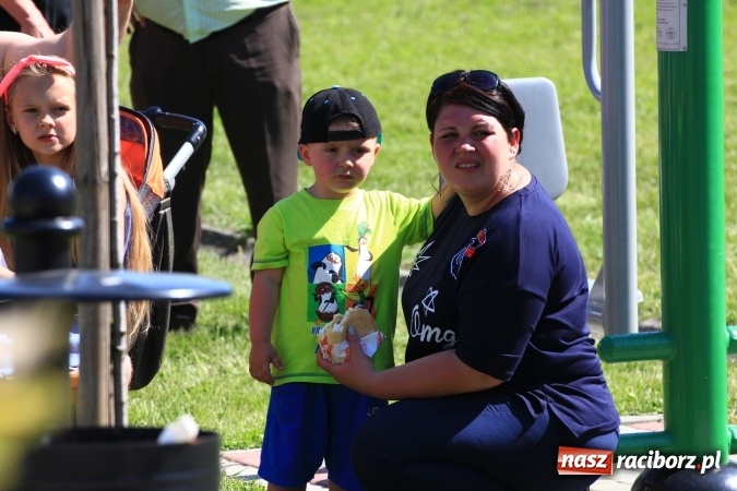 Zdjęcie w galerii na portalu naszraciborz.pl: Dzień Dziecka z klaunami w Rzuchowie wiadomości z regionu
