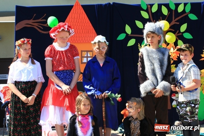 Zdjęcie w galerii na portalu naszraciborz.pl: Dzień Dziecka z klaunami w Rzuchowie wiadomości z regionu