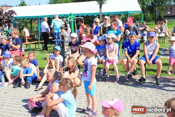 Zdjęcie w galerii na portalu naszraciborz.pl: Dzień Dziecka z klaunami w Rzuchowie wiadomości z regionu