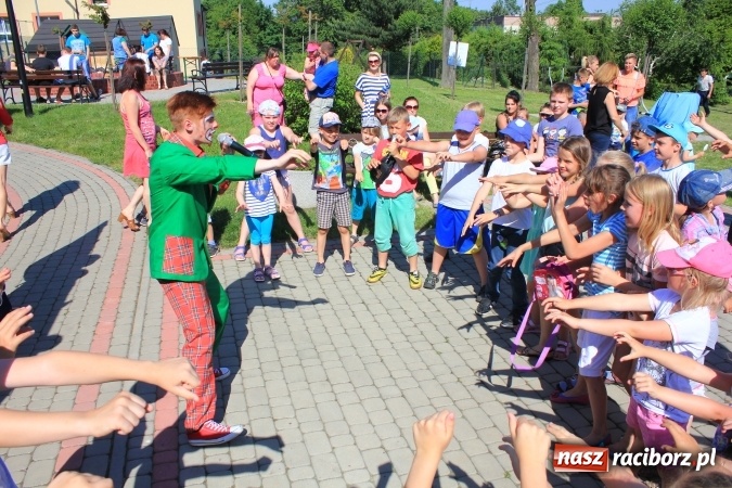 Zdjęcie w galerii na portalu naszraciborz.pl: Dzień Dziecka z klaunami w Rzuchowie wiadomości z regionu