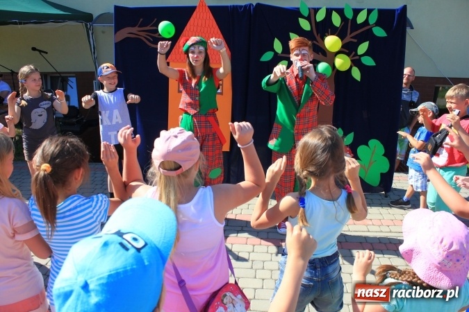 Zdjęcie w galerii na portalu naszraciborz.pl: Dzień Dziecka z klaunami w Rzuchowie wiadomości z regionu