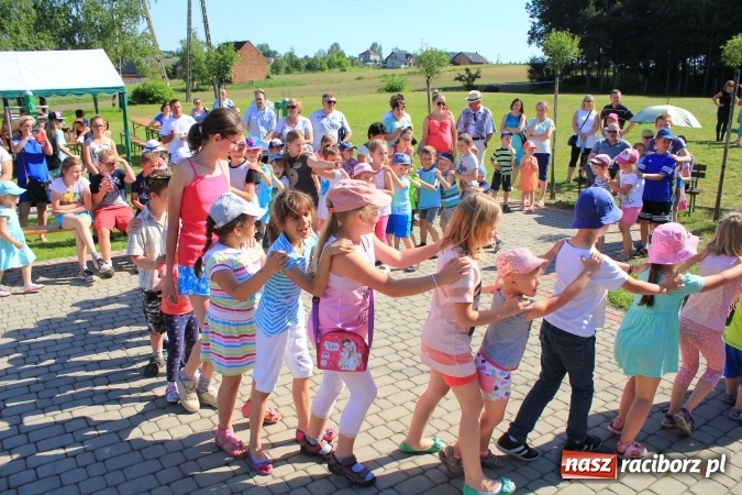 Zdjęcie w galerii na portalu naszraciborz.pl: Dzień Dziecka z klaunami w Rzuchowie wiadomości z regionu