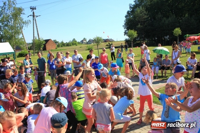 Zdjęcie w galerii na portalu naszraciborz.pl: Dzień Dziecka z klaunami w Rzuchowie wiadomości z regionu