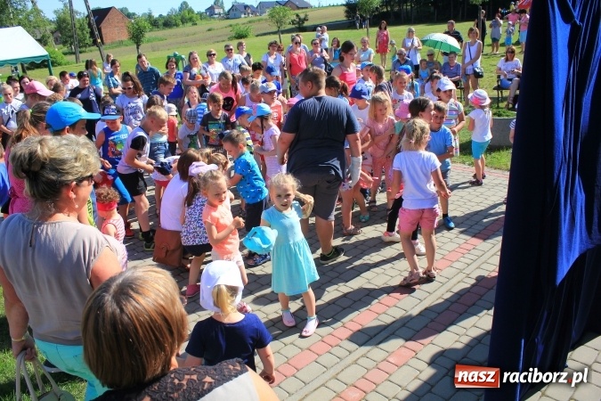 Zdjęcie w galerii na portalu naszraciborz.pl: Dzień Dziecka z klaunami w Rzuchowie wiadomości z regionu