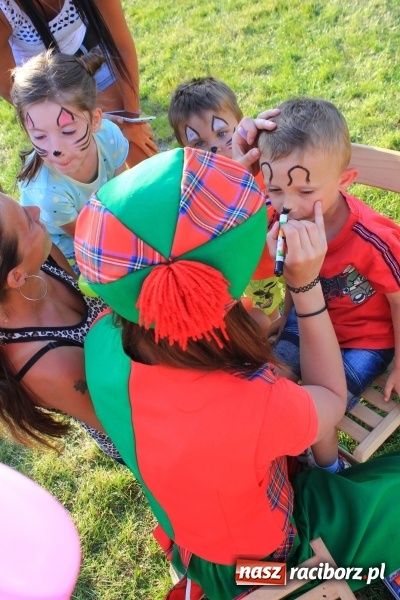 Zdjęcie w galerii na portalu naszraciborz.pl: Dzień Dziecka z klaunami w Rzuchowie wiadomości z regionu