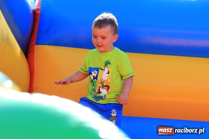 Zdjęcie w galerii na portalu naszraciborz.pl: Dzień Dziecka z klaunami w Rzuchowie wiadomości z regionu