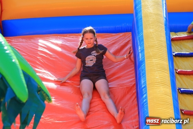 Zdjęcie w galerii na portalu naszraciborz.pl: Dzień Dziecka z klaunami w Rzuchowie wiadomości z regionu