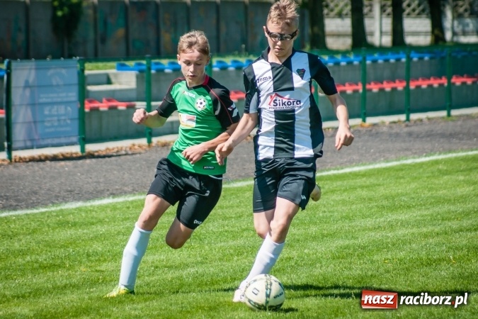 Zdjęcie w galerii na portalu naszraciborz.pl: Przegrywać także trzeba się nauczyć. Nieprzyjemny incydent po meczu trampkarzy w Tworkowie wiadomości z regionu