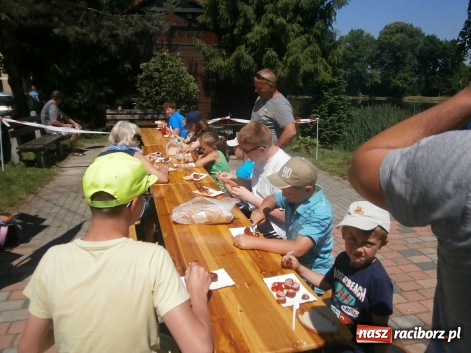 Zdjęcie w galerii na portalu naszraciborz.pl: Wędkarski Dzień Dziecka na Trzecioku wiadomości z regionu
