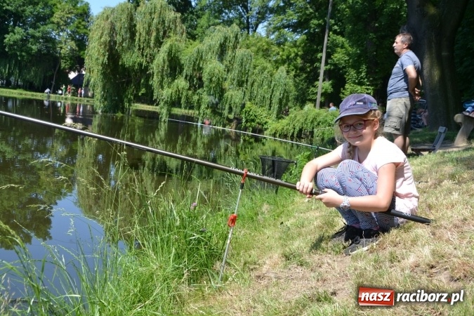 Zdjęcie w galerii na portalu naszraciborz.pl: Wędkarski Dzień Dziecka na Trzecioku wiadomości z regionu