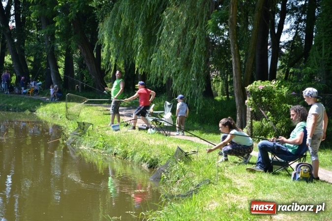 Zdjęcie w galerii na portalu naszraciborz.pl: Wędkarski Dzień Dziecka na Trzecioku wiadomości z regionu