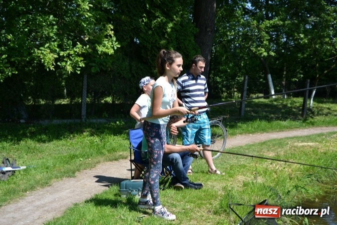 Zdjęcie w galerii na portalu naszraciborz.pl: Wędkarski Dzień Dziecka na Trzecioku wiadomości z regionu