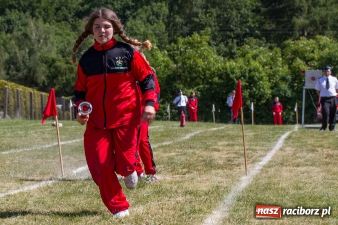 Zdjęcie w galerii na portalu naszraciborz.pl: Sudół wśród panów, Markowice wśród pań. Miejskie zawody sportowo-pożarnicze za nami wiadomości z regionu