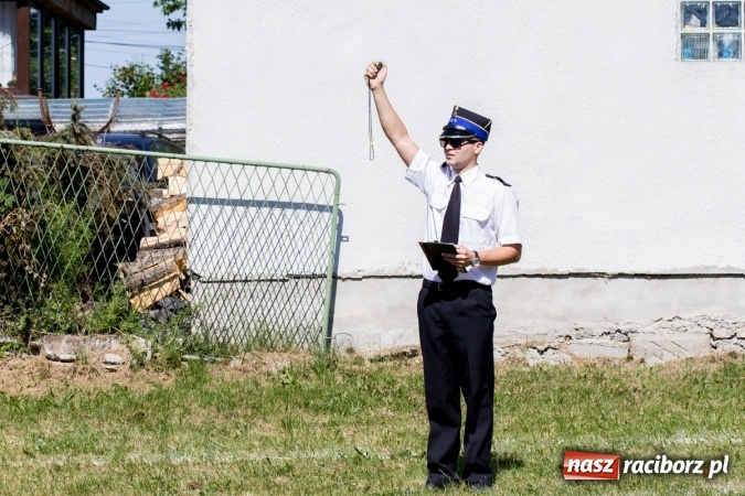 Zdjęcie w galerii na portalu naszraciborz.pl: Sudół wśród panów, Markowice wśród pań. Miejskie zawody sportowo-pożarnicze za nami wiadomości z regionu