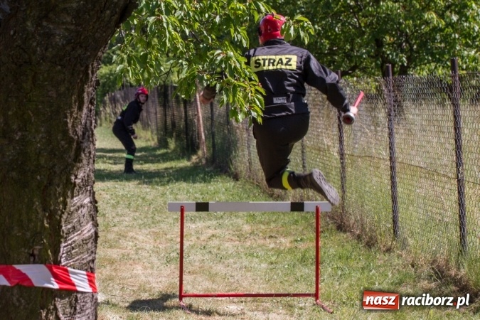Zdjęcie w galerii na portalu naszraciborz.pl: Sudół wśród panów, Markowice wśród pań. Miejskie zawody sportowo-pożarnicze za nami wiadomości z regionu