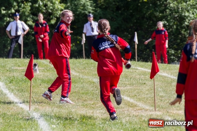 Zdjęcie w galerii na portalu naszraciborz.pl: Sudół wśród panów, Markowice wśród pań. Miejskie zawody sportowo-pożarnicze za nami wiadomości z regionu