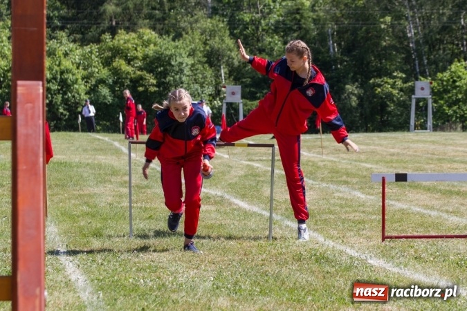 Zdjęcie w galerii na portalu naszraciborz.pl: Sudół wśród panów, Markowice wśród pań. Miejskie zawody sportowo-pożarnicze za nami wiadomości z regionu