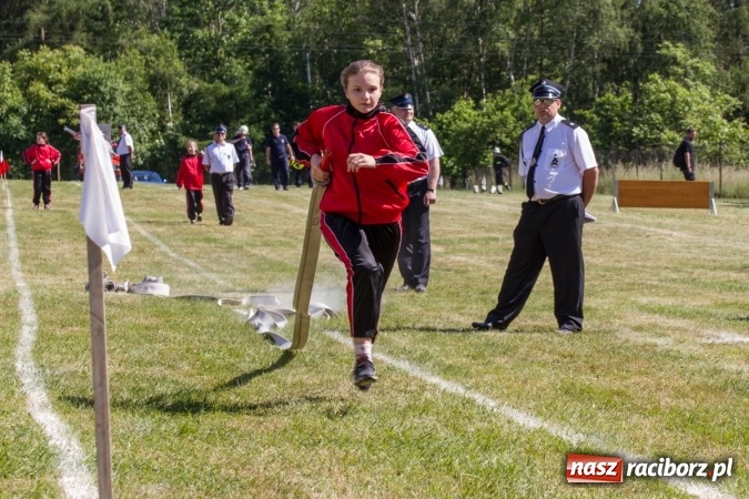 Zdjęcie w galerii na portalu naszraciborz.pl: Sudół wśród panów, Markowice wśród pań. Miejskie zawody sportowo-pożarnicze za nami wiadomości z regionu