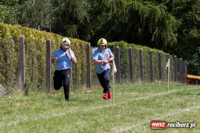 Zdjęcie w galerii na portalu naszraciborz.pl: Sudół wśród panów, Markowice wśród pań. Miejskie zawody sportowo-pożarnicze za nami wiadomości z regionu