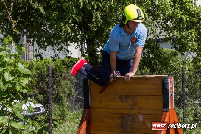 Zdjęcie w galerii na portalu naszraciborz.pl: Sudół wśród panów, Markowice wśród pań. Miejskie zawody sportowo-pożarnicze za nami wiadomości z regionu