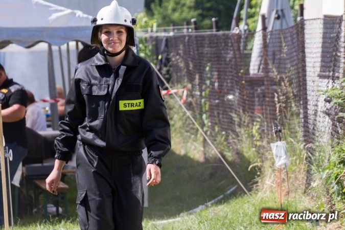Zdjęcie w galerii na portalu naszraciborz.pl: Sudół wśród panów, Markowice wśród pań. Miejskie zawody sportowo-pożarnicze za nami wiadomości z regionu
