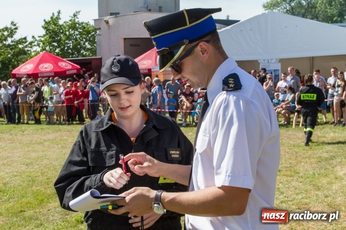 Zdjęcie w galerii na portalu naszraciborz.pl: Sudół wśród panów, Markowice wśród pań. Miejskie zawody sportowo-pożarnicze za nami wiadomości z regionu
