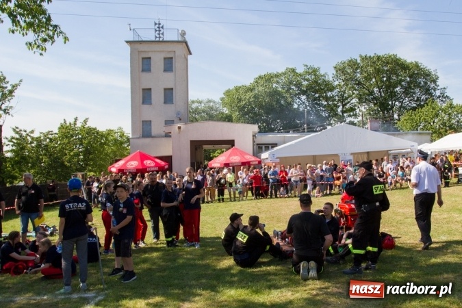 Zdjęcie w galerii na portalu naszraciborz.pl: Sudół wśród panów, Markowice wśród pań. Miejskie zawody sportowo-pożarnicze za nami wiadomości z regionu