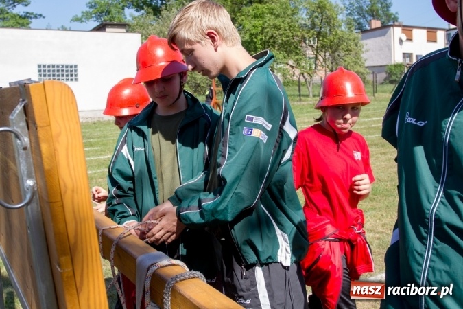 Zdjęcie w galerii na portalu naszraciborz.pl: Sudół wśród panów, Markowice wśród pań. Miejskie zawody sportowo-pożarnicze za nami wiadomości z regionu