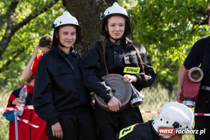Zdjęcie w galerii na portalu naszraciborz.pl: Sudół wśród panów, Markowice wśród pań. Miejskie zawody sportowo-pożarnicze za nami wiadomości z regionu