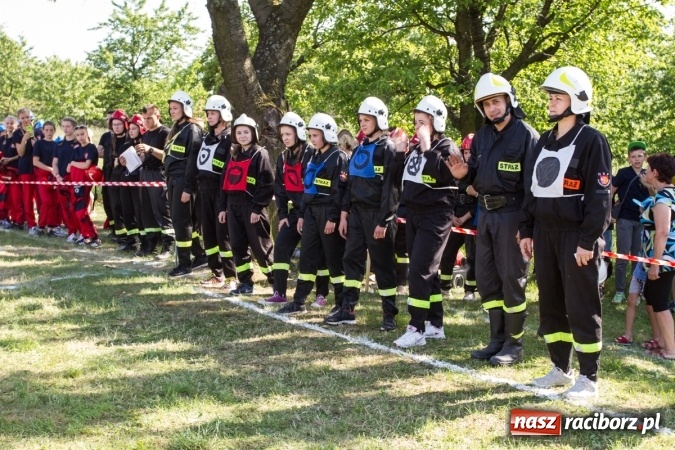 Zdjęcie w galerii na portalu naszraciborz.pl: Sudół wśród panów, Markowice wśród pań. Miejskie zawody sportowo-pożarnicze za nami wiadomości z regionu