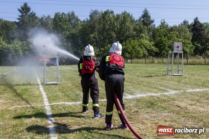 Zdjęcie w galerii na portalu naszraciborz.pl: Sudół wśród panów, Markowice wśród pań. Miejskie zawody sportowo-pożarnicze za nami wiadomości z regionu