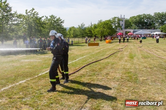 Zdjęcie w galerii na portalu naszraciborz.pl: Sudół wśród panów, Markowice wśród pań. Miejskie zawody sportowo-pożarnicze za nami wiadomości z regionu