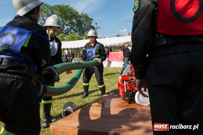 Zdjęcie w galerii na portalu naszraciborz.pl: Sudół wśród panów, Markowice wśród pań. Miejskie zawody sportowo-pożarnicze za nami wiadomości z regionu