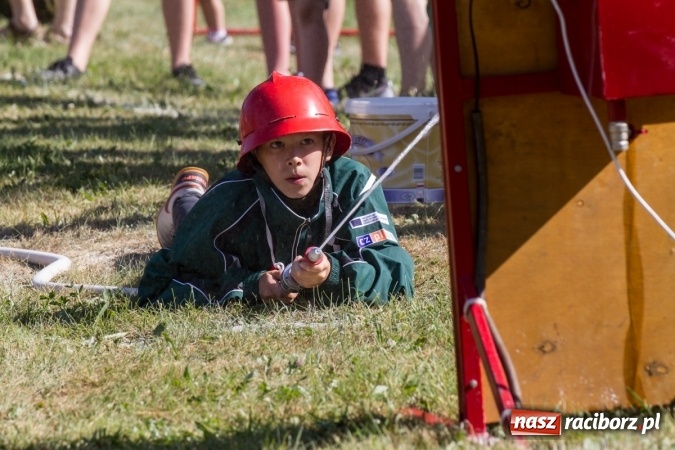 Zdjęcie w galerii na portalu naszraciborz.pl: Sudół wśród panów, Markowice wśród pań. Miejskie zawody sportowo-pożarnicze za nami wiadomości z regionu