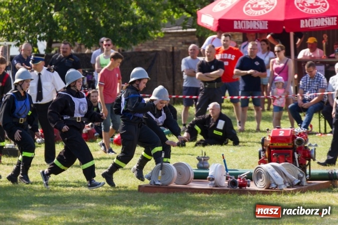 Zdjęcie w galerii na portalu naszraciborz.pl: Sudół wśród panów, Markowice wśród pań. Miejskie zawody sportowo-pożarnicze za nami wiadomości z regionu