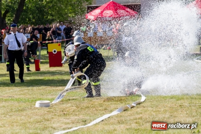 Zdjęcie w galerii na portalu naszraciborz.pl: Sudół wśród panów, Markowice wśród pań. Miejskie zawody sportowo-pożarnicze za nami wiadomości z regionu