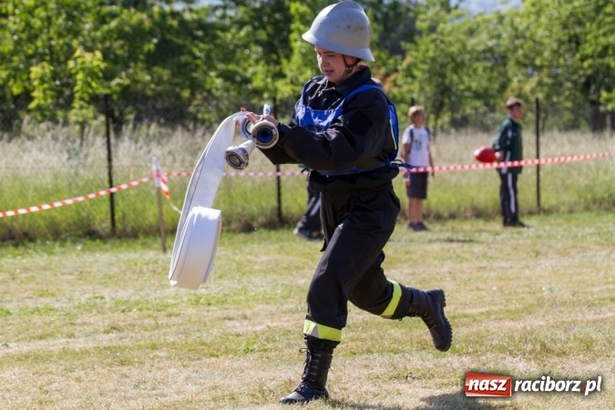 Zdjęcie w galerii na portalu naszraciborz.pl: Sudół wśród panów, Markowice wśród pań. Miejskie zawody sportowo-pożarnicze za nami wiadomości z regionu