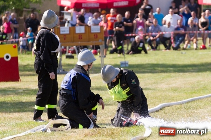 Zdjęcie w galerii na portalu naszraciborz.pl: Sudół wśród panów, Markowice wśród pań. Miejskie zawody sportowo-pożarnicze za nami wiadomości z regionu