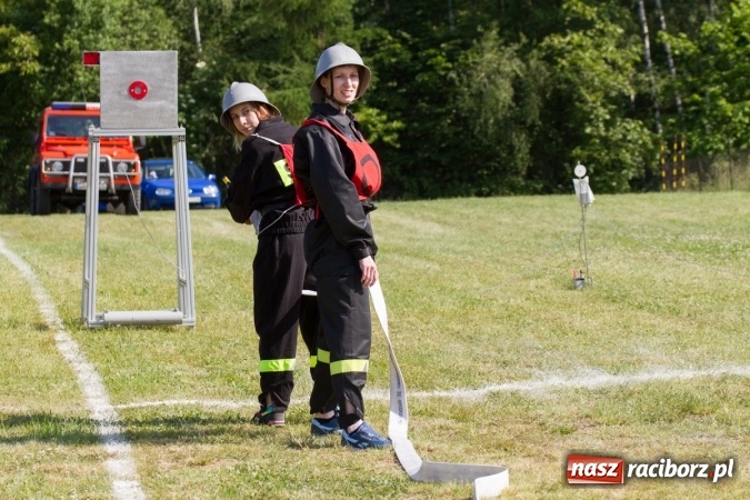 Zdjęcie w galerii na portalu naszraciborz.pl: Sudół wśród panów, Markowice wśród pań. Miejskie zawody sportowo-pożarnicze za nami wiadomości z regionu