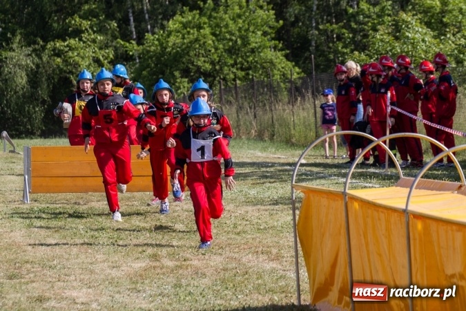 Zdjęcie w galerii na portalu naszraciborz.pl: Sudół wśród panów, Markowice wśród pań. Miejskie zawody sportowo-pożarnicze za nami wiadomości z regionu