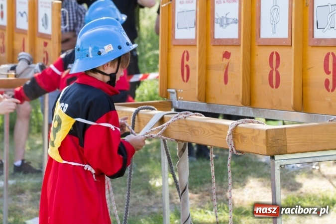 Zdjęcie w galerii na portalu naszraciborz.pl: Sudół wśród panów, Markowice wśród pań. Miejskie zawody sportowo-pożarnicze za nami wiadomości z regionu