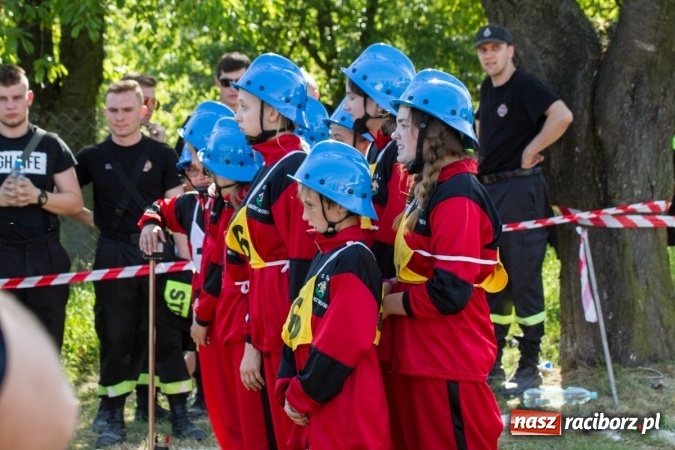 Zdjęcie w galerii na portalu naszraciborz.pl: Sudół wśród panów, Markowice wśród pań. Miejskie zawody sportowo-pożarnicze za nami wiadomości z regionu