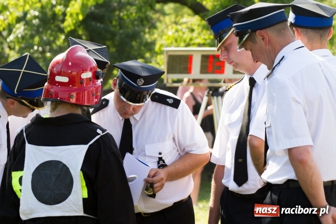 Zdjęcie w galerii na portalu naszraciborz.pl: Sudół wśród panów, Markowice wśród pań. Miejskie zawody sportowo-pożarnicze za nami wiadomości z regionu