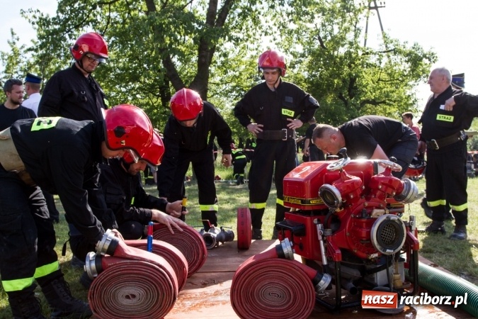 Zdjęcie w galerii na portalu naszraciborz.pl: Sudół wśród panów, Markowice wśród pań. Miejskie zawody sportowo-pożarnicze za nami wiadomości z regionu