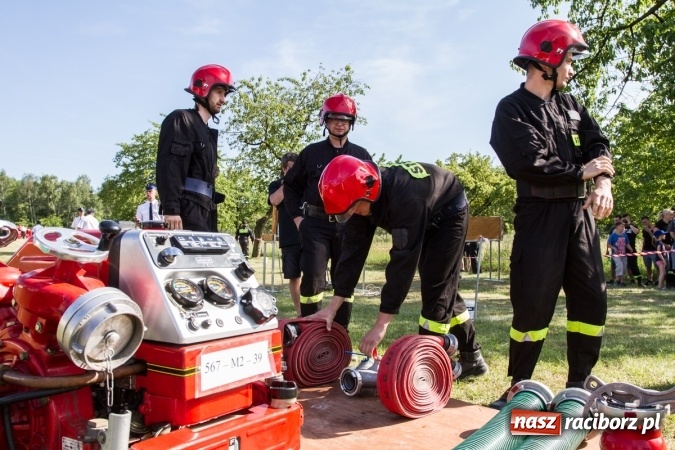Zdjęcie w galerii na portalu naszraciborz.pl: Sudół wśród panów, Markowice wśród pań. Miejskie zawody sportowo-pożarnicze za nami wiadomości z regionu