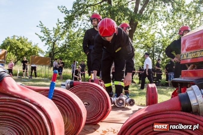 Zdjęcie w galerii na portalu naszraciborz.pl: Sudół wśród panów, Markowice wśród pań. Miejskie zawody sportowo-pożarnicze za nami wiadomości z regionu