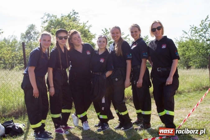 Zdjęcie w galerii na portalu naszraciborz.pl: Sudół wśród panów, Markowice wśród pań. Miejskie zawody sportowo-pożarnicze za nami wiadomości z regionu